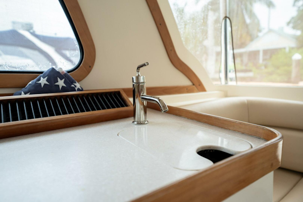Sabre-42 Express 2006-Moondance Stuart-Florida-United States-13 Helm Deck Wet Sink-5408055