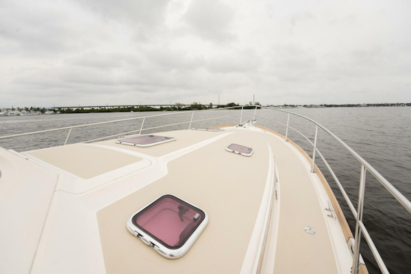 Sabre-42 Express 2006-Moondance Stuart-Florida-United States-48 Foredeck Still-5408139