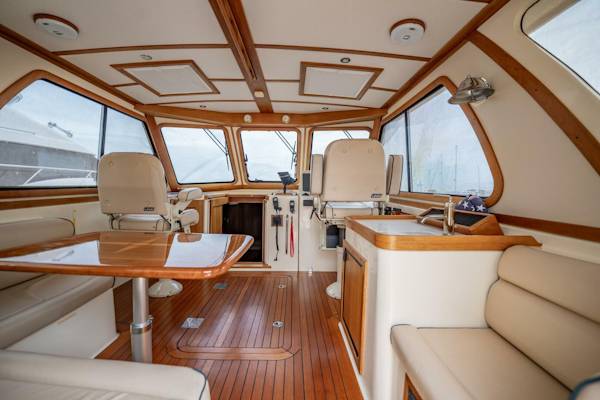 Sabre-42 Express 2006-Moondance Stuart-Florida-United States-10 Helm Deck Fwd View-5408052