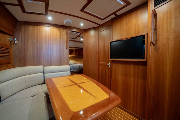 Sabre-42 Express 2006-Moondance Stuart-Florida-United States-28 Salon Tv And Table Fwd View Wide-5408070
