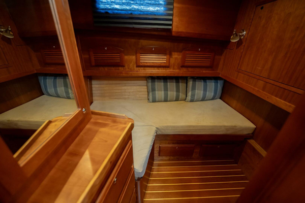 Sabre-42 Express 2006-Moondance Stuart-Florida-United States-42 Stbd Stateroom Overhead View-5408107