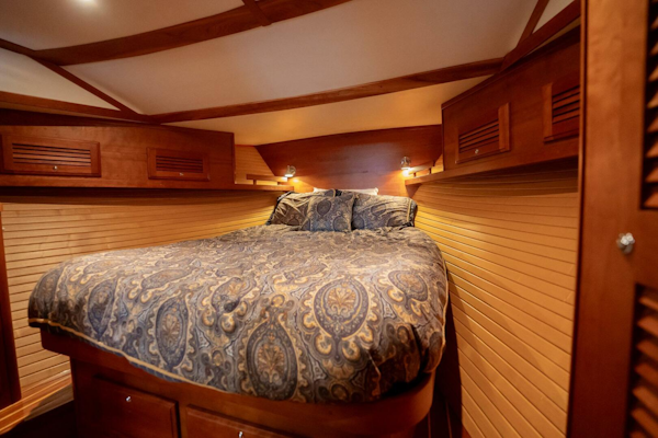 Sabre-42 Express 2006-Moondance Stuart-Florida-United States-33 Master Bed Port View-5408076
