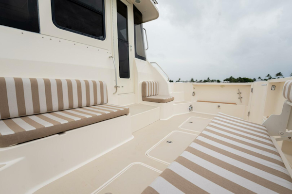 Sabre-42 Express 2006-Moondance Stuart-Florida-United States-56 Stdb Mezzanine-5408148
