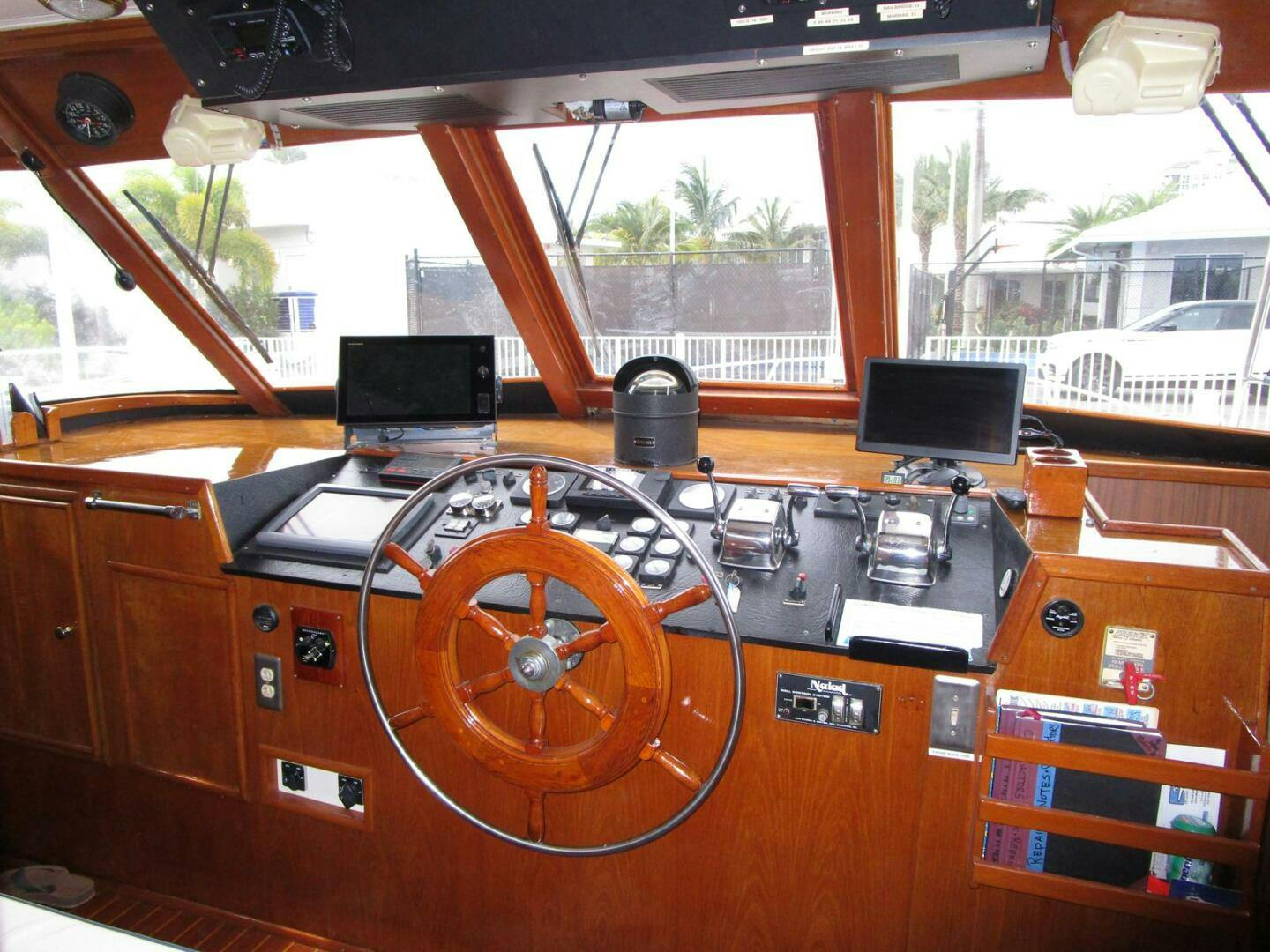Matthews-Voyager 1973-MY ALIBI Ft. Lauderdale-Florida-United States-Helm  -5356692
