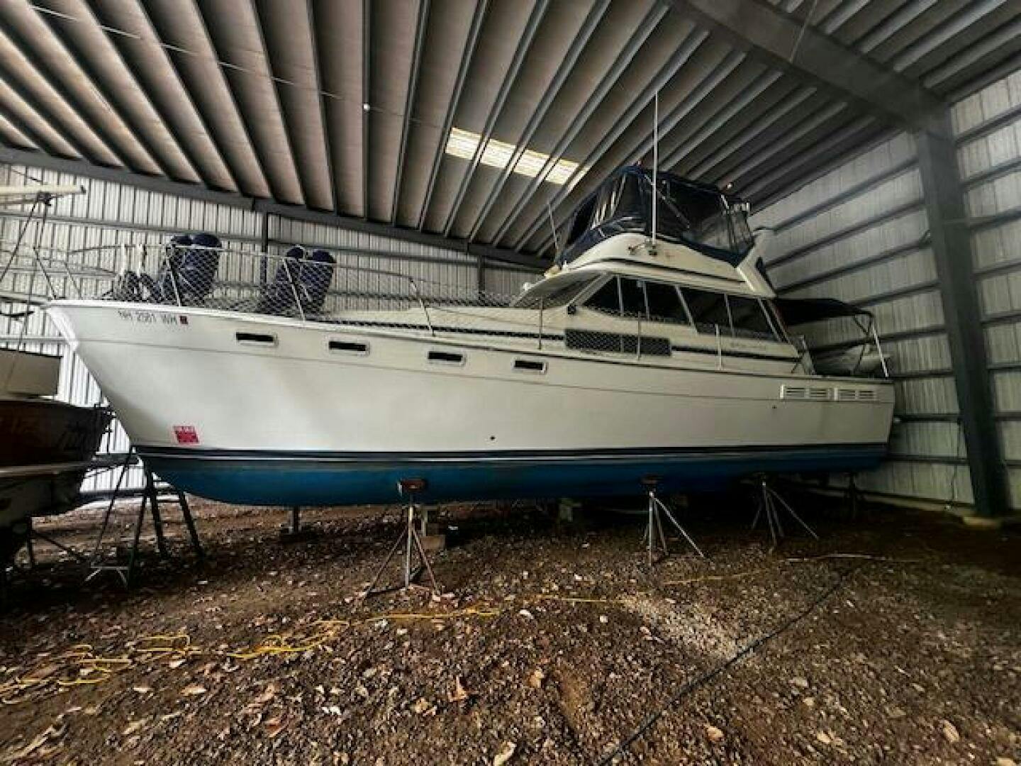Bayliner-3870 Motoryacht with Flybridge 1985-MADELEINA Newington-New Hampshire-United States-5360194