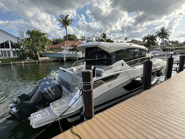 Four Winns-Vista 355 Coupe 2020-Olivia Pompano Beach-Florida-United States-5367457