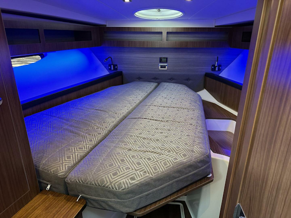 Four Winns-Vista 355 Coupe 2020-Olivia Pompano Beach-Florida-United States-5367468