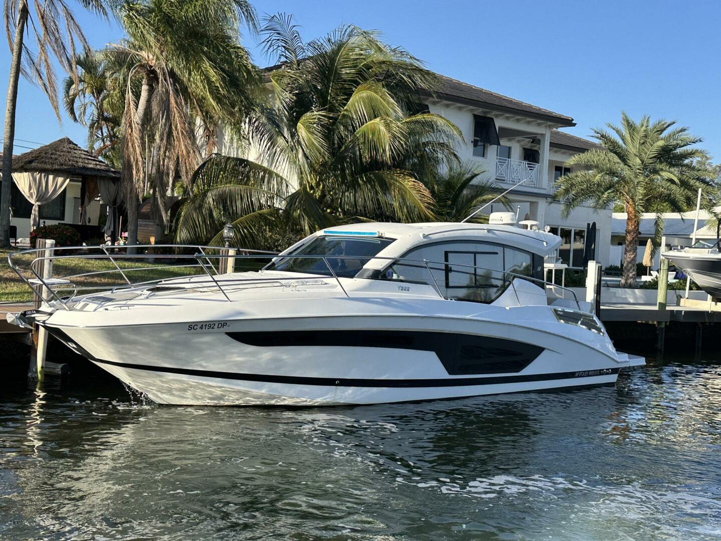 Four Winns-Vista 355 Coupe 2020-Olivia Pompano Beach-Florida-United States-5367488 | Thumbnail