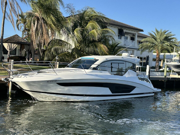 Four Winns-Vista 355 Coupe 2020-Olivia Pompano Beach-Florida-United States-5367488