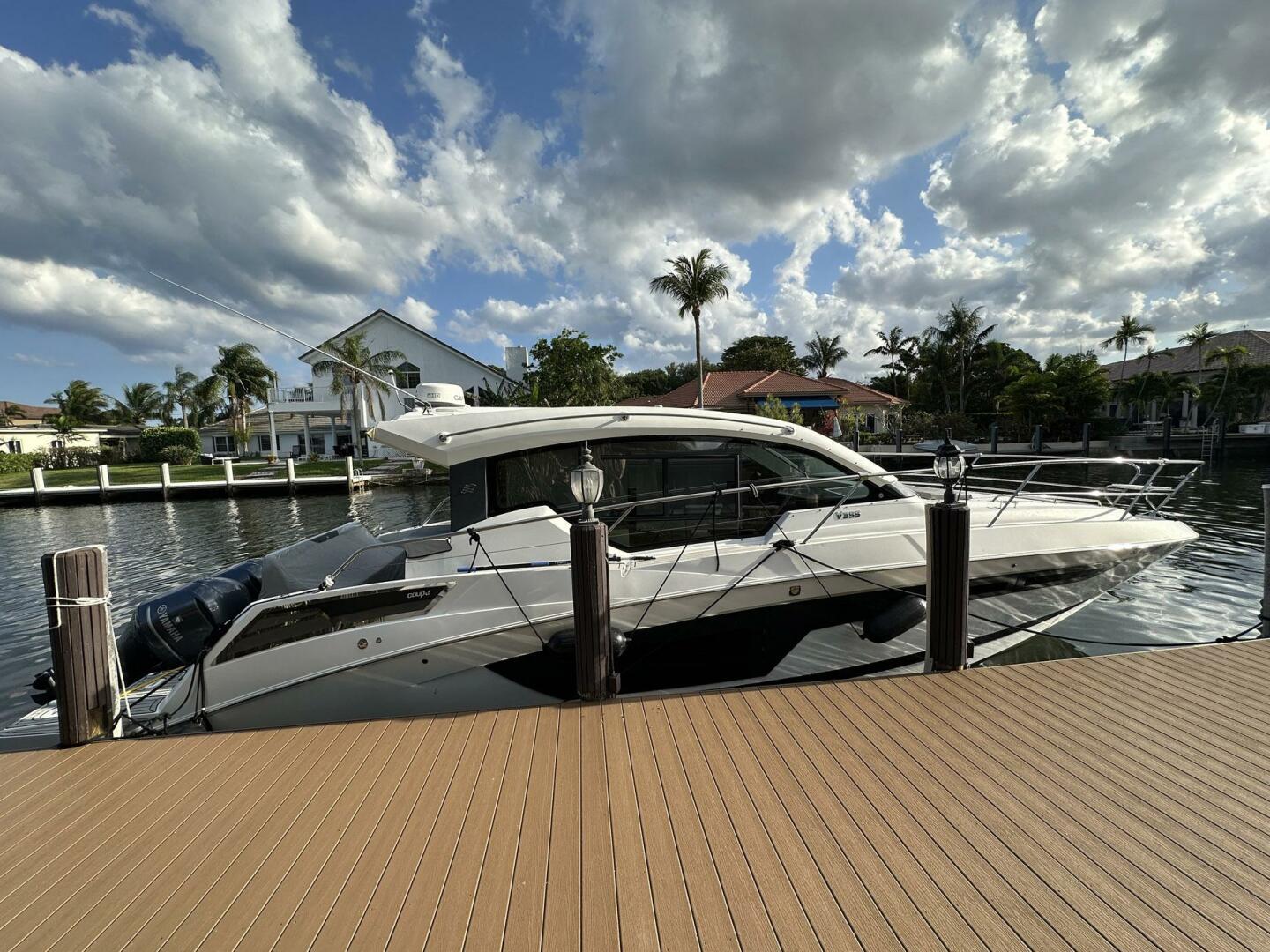 Four Winns-Vista 355 Coupe 2020-Olivia Pompano Beach-Florida-United States-5367456 | Thumbnail