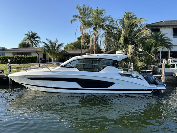 Four Winns-Vista 355 Coupe 2020-Olivia Pompano Beach-Florida-United States-5367489