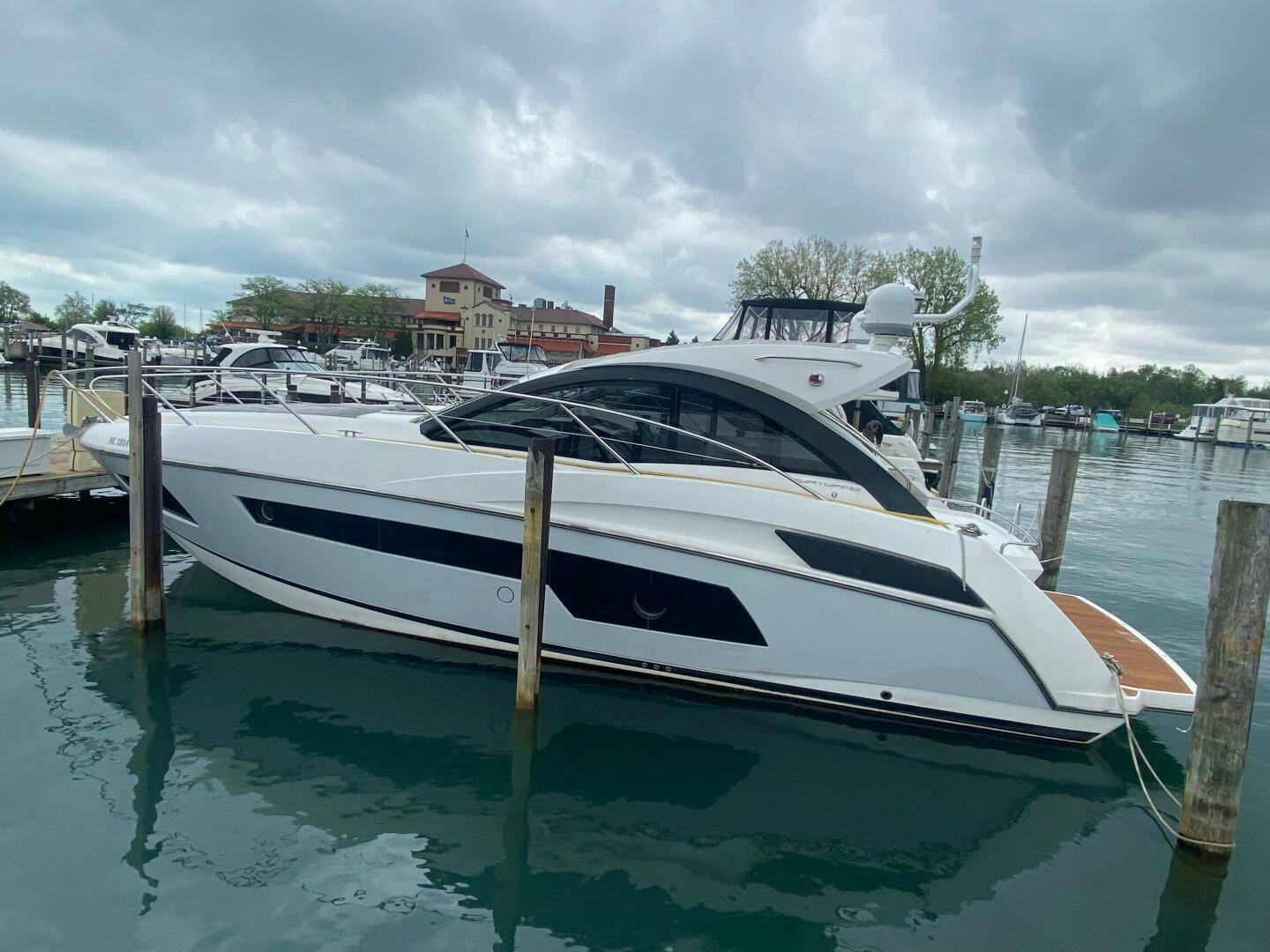 Sunseeker-40 Portofino 2013 -Detroit -Michigan-United States-5368250