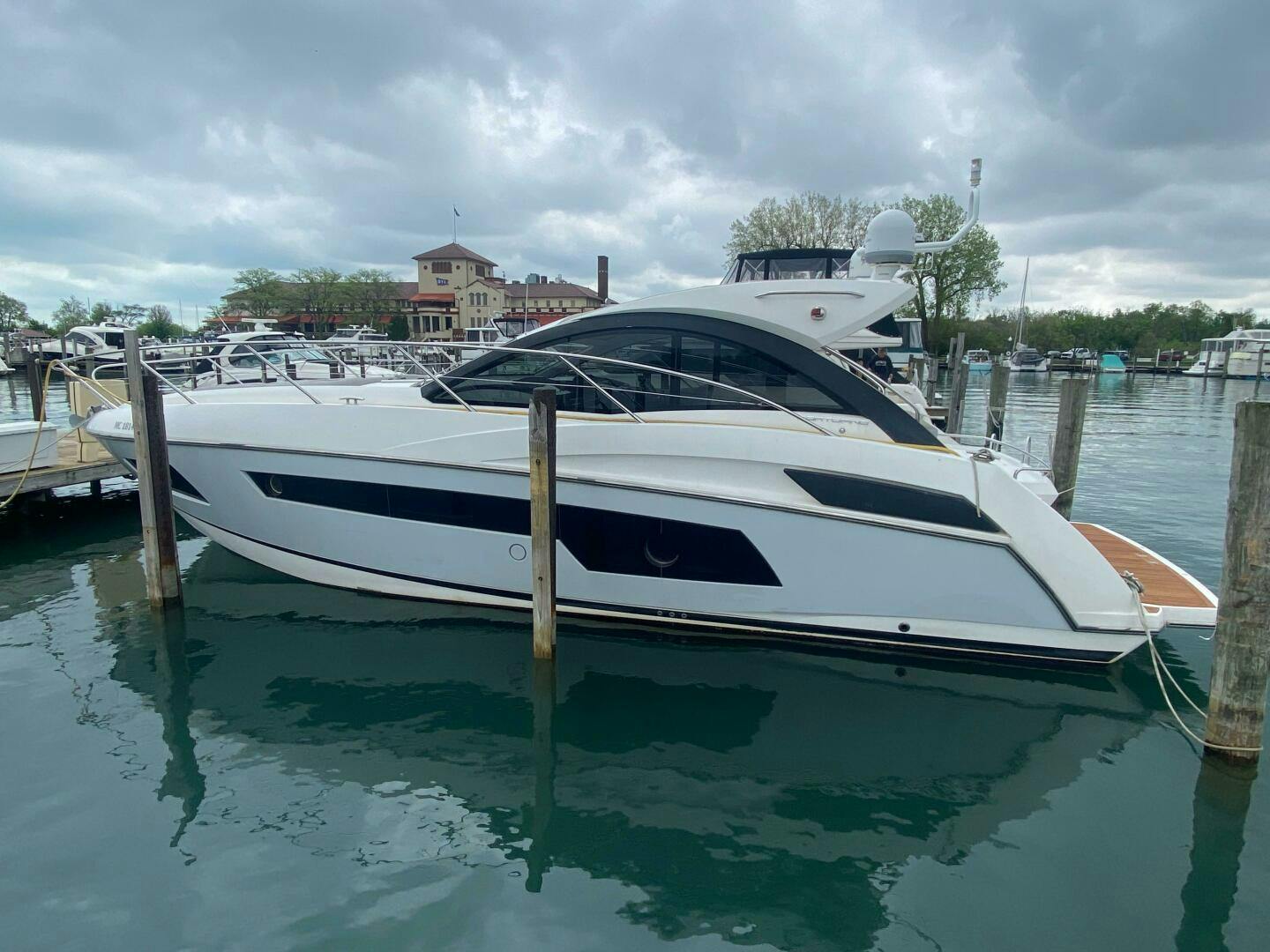 Sunseeker-40 Portofino 2013 -Detroit -Michigan-United States-5368249