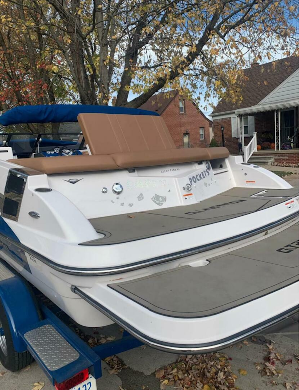 Glastron-GT 245 2018 -Allen Park-Michigan-United States-Huge Swin Platform-5374974