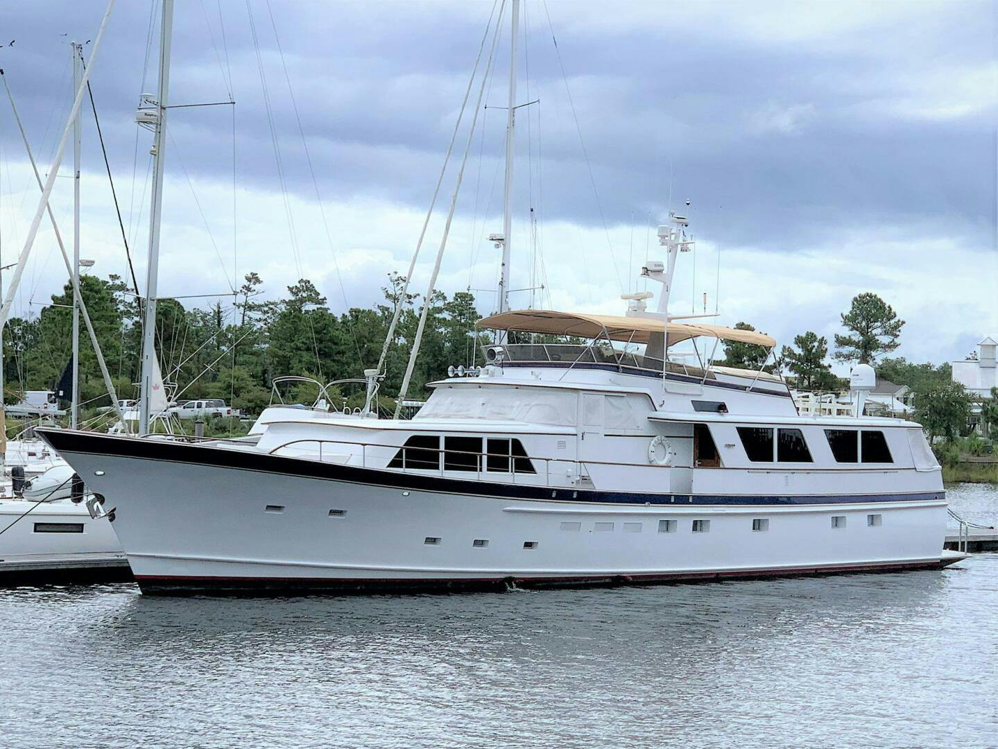 Burger-Raised Pilothouse 1979-Freedom Oriental-North Carolina-United States-5376151