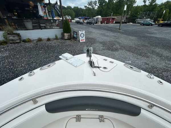 Robalo-R242 Center Console 2022 -Essex-Maryland-United States-5380190