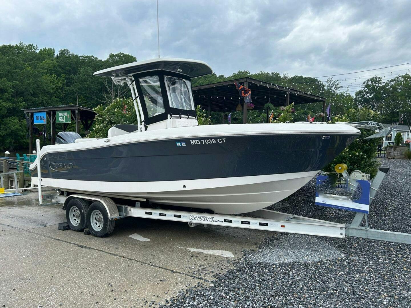Robalo-R242 Center Console 2022 -Essex-Maryland-United States-5380173