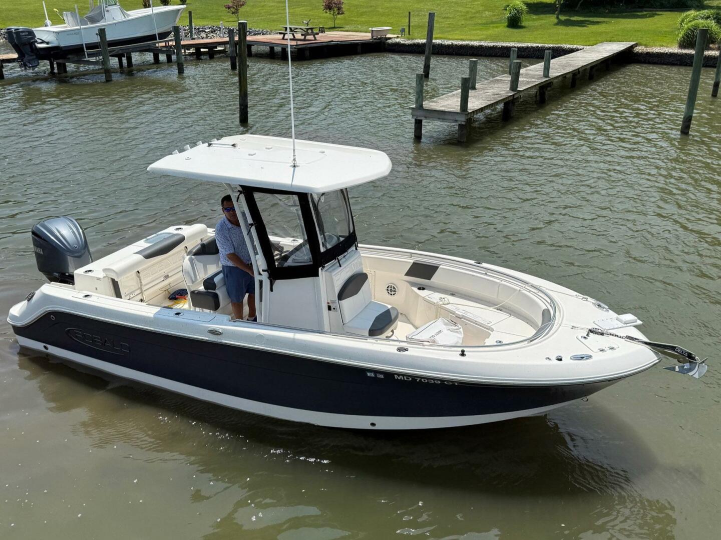Robalo-R242 Center Console 2022 -Essex-Maryland-United States-5380200 | Thumbnail