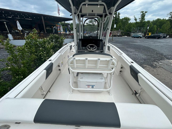 Robalo-R242 Center Console 2022 -Essex-Maryland-United States-5380181