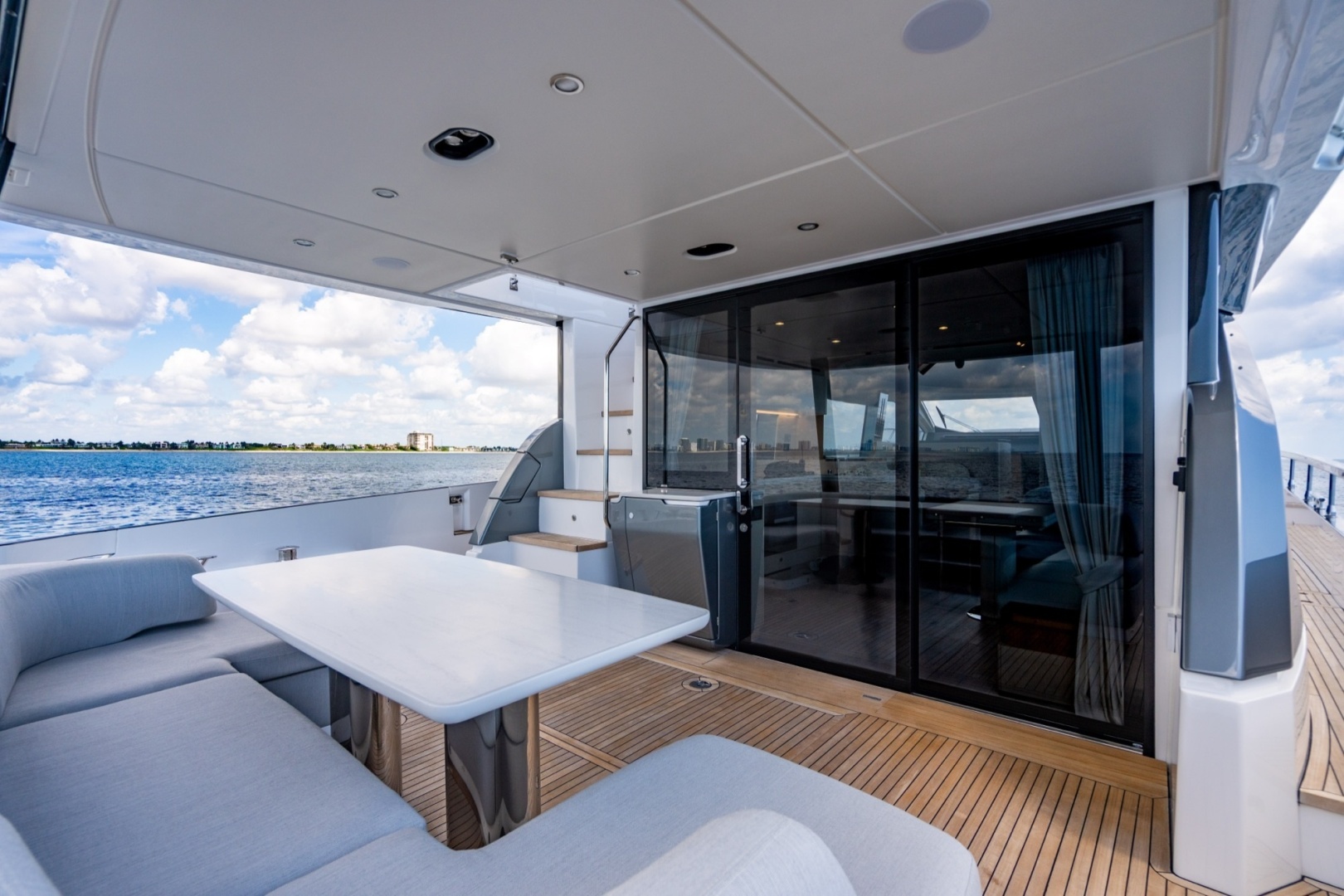 Used Azimut 68' Fly 68 For Sale In Florida | EFFORTLESS | United