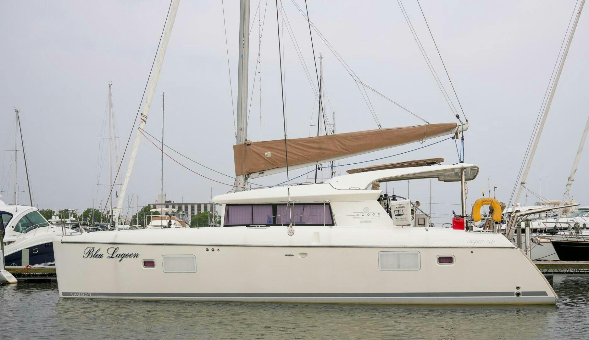 Lagoon 2012 -Sandusky-2012-lagoon-421-sail-9831990-20250612145304454-1_XLARGE.jpg-5392301