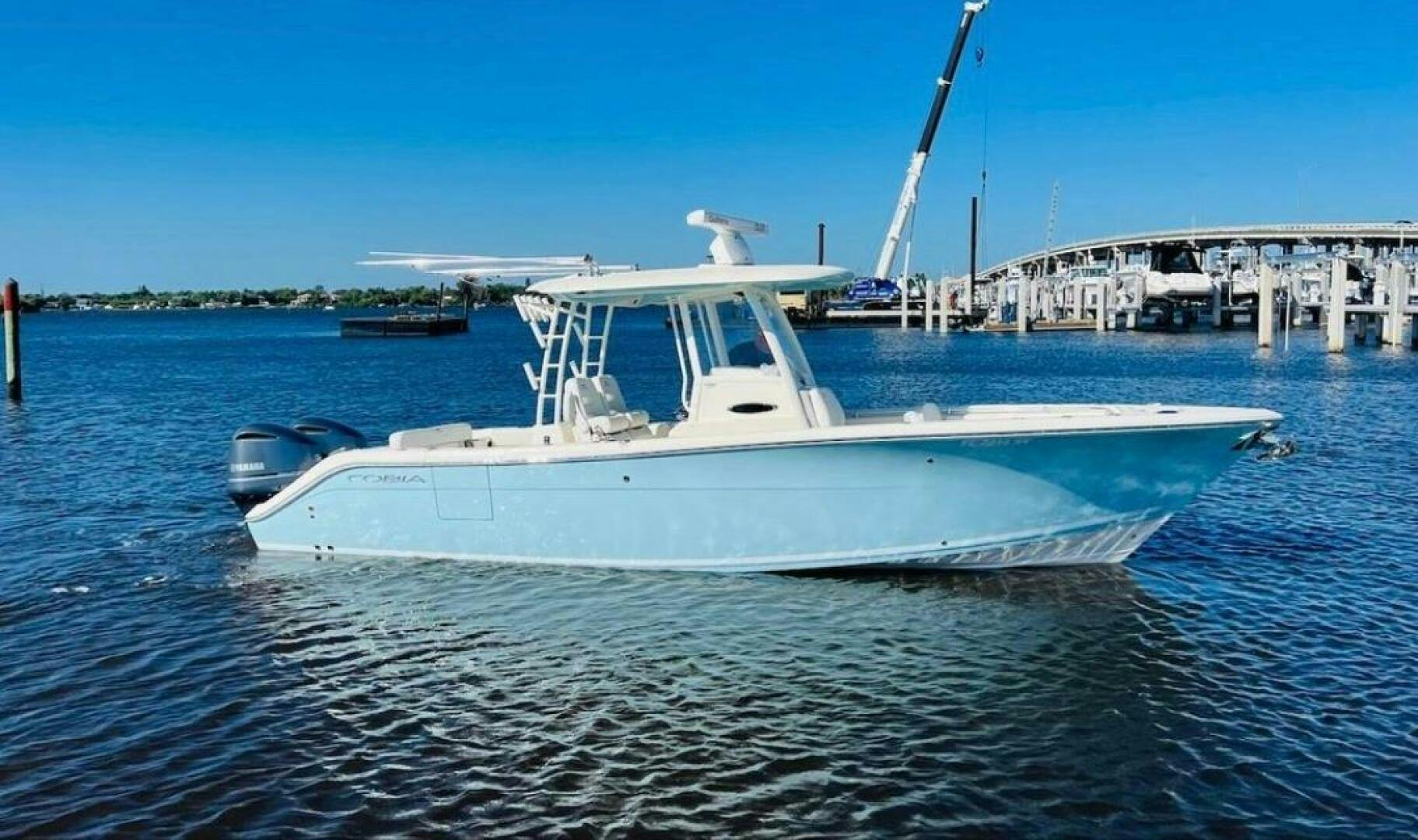 Cobia-301 Center Console 2021 -Stuart-5393604