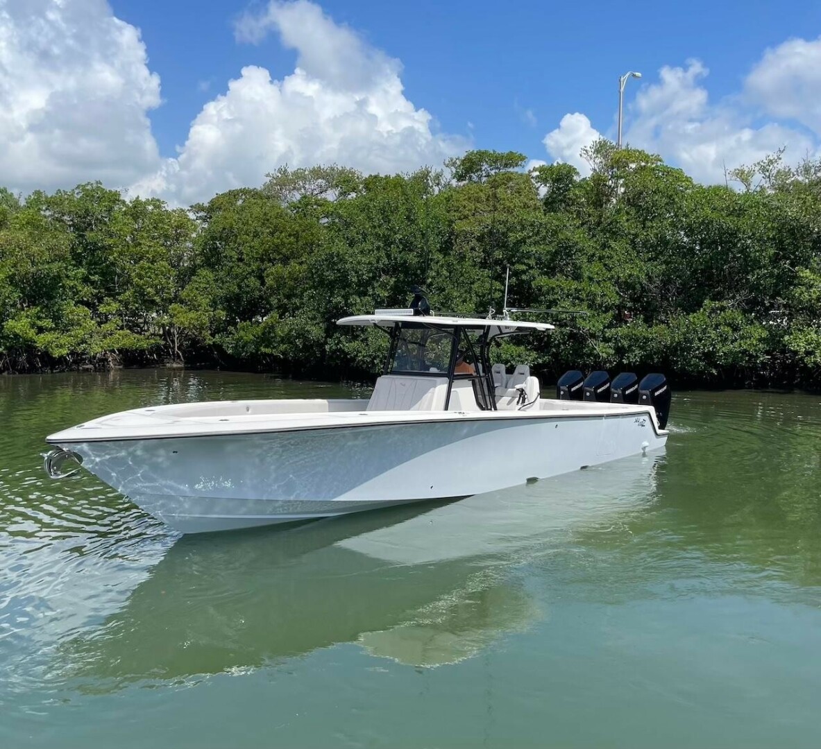 Used SeaVee 39' 39 0Z | United Yacht Sales