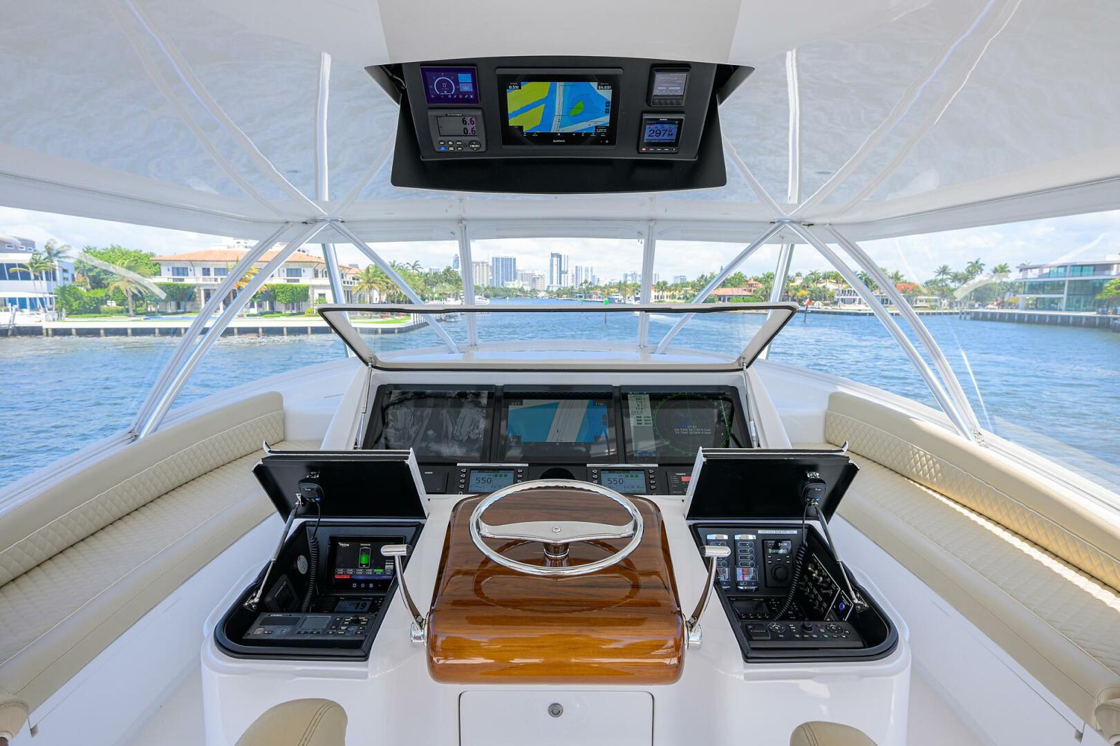 Viking-72 Convertible 2021-SANDBOB II North Palm Beach-Florida-United States-Helm -5396947 | Thumbnail