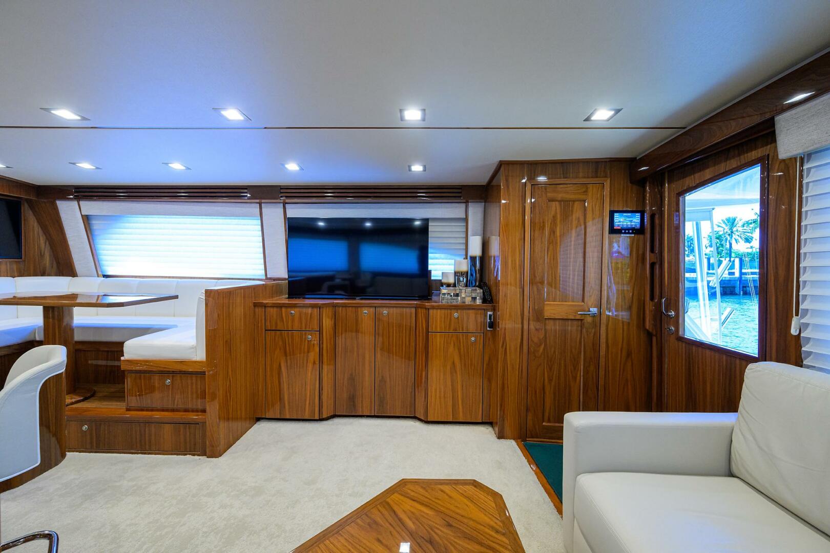 Viking-72 Convertible 2021-SANDBOB II North Palm Beach-Florida-United States-Salon-5396928 | Thumbnail