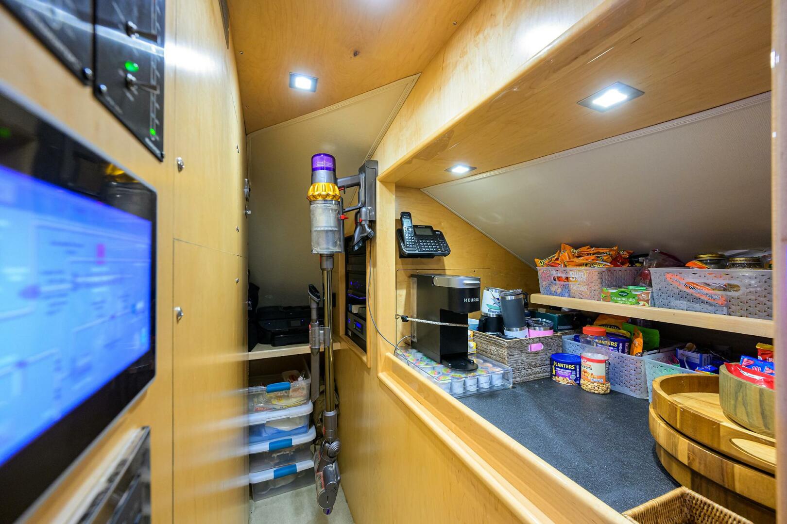 Viking-72 Convertible 2021-SANDBOB II North Palm Beach-Florida-United States-Pantry-5396933 | Thumbnail
