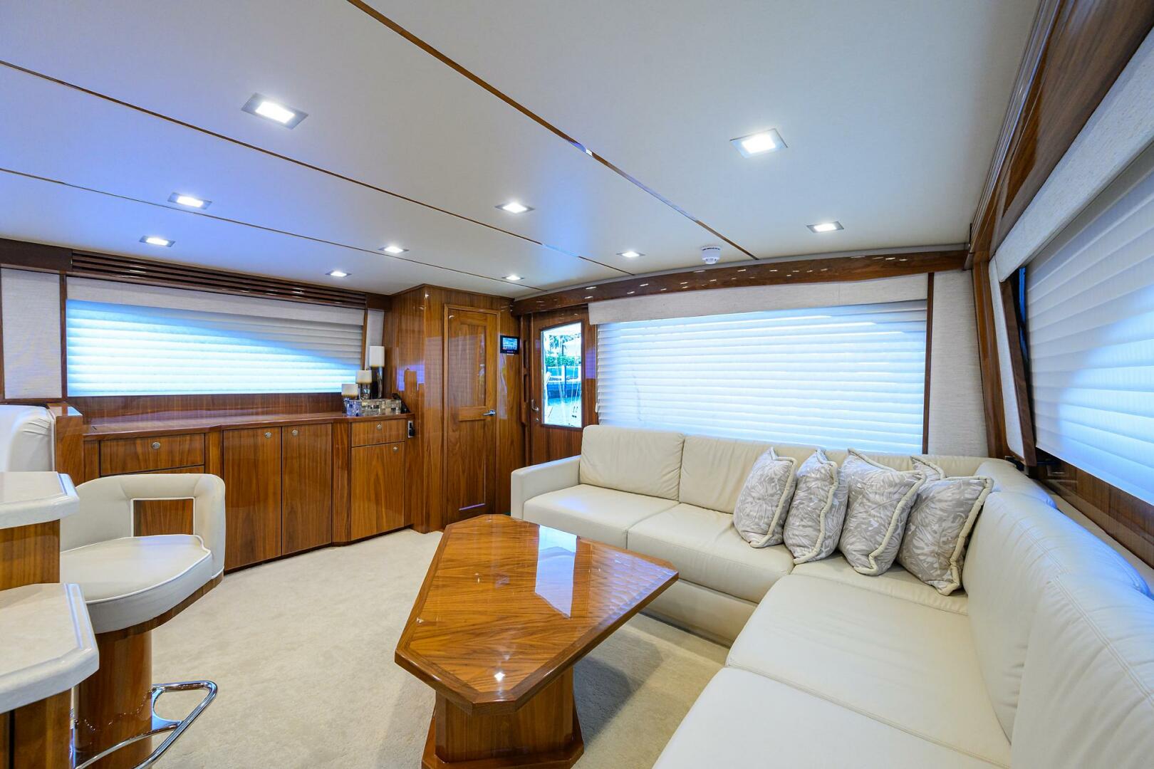 Viking-72 Convertible 2021-SANDBOB II North Palm Beach-Florida-United States-Salon-5396927 | Thumbnail