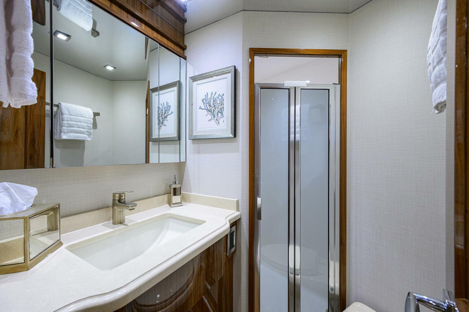 Viking-72 Convertible 2021-SANDBOB II North Palm Beach-Florida-United States-Forward Head-5396937 | Thumbnail