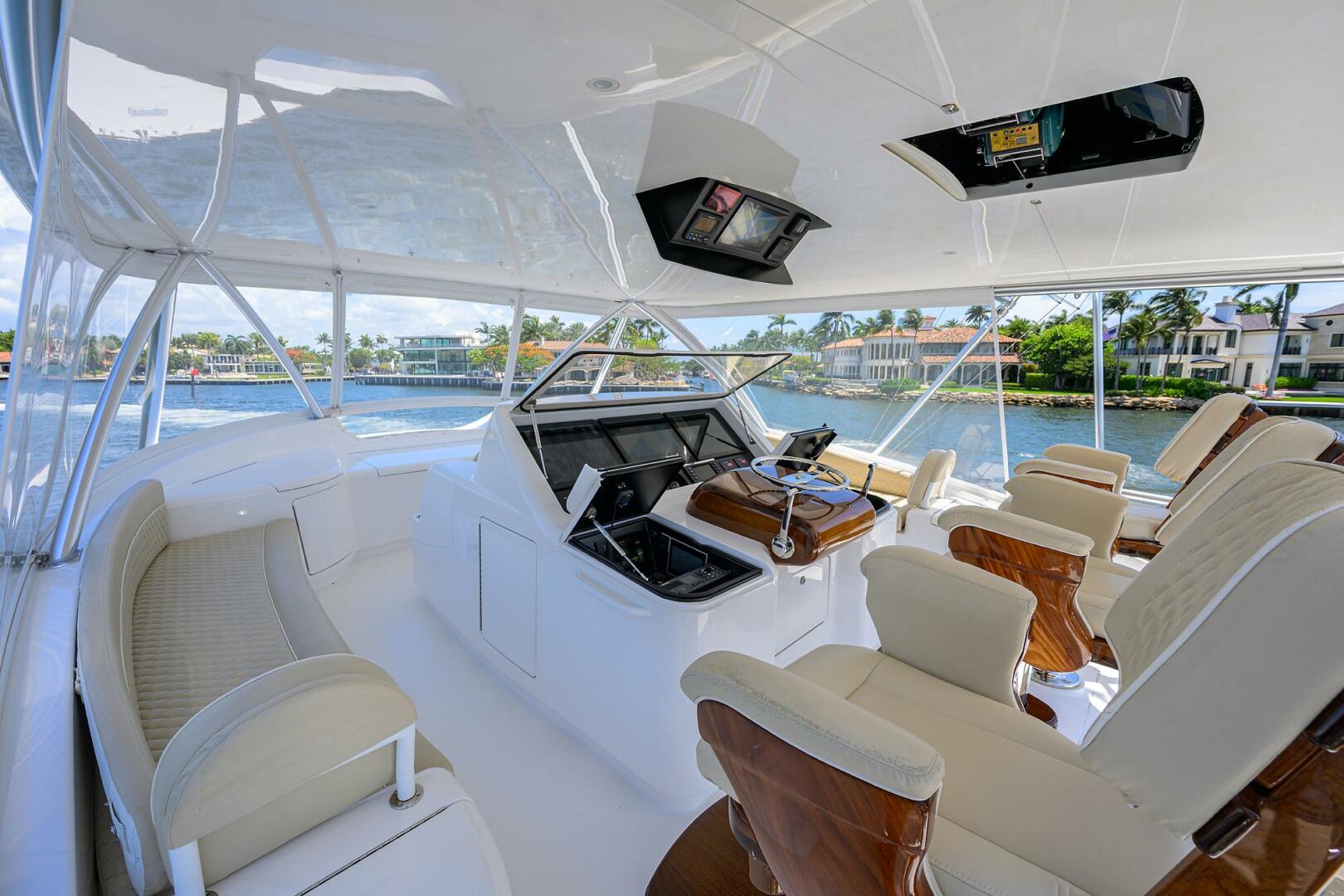 Viking-72 Convertible 2021-SANDBOB II North Palm Beach-Florida-United States-Helm -5396945 | Thumbnail