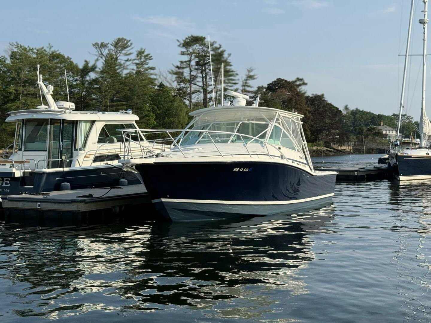 Cabo-31 Express 1999-Club Car Gloucester-Massachusetts-United States-5398591