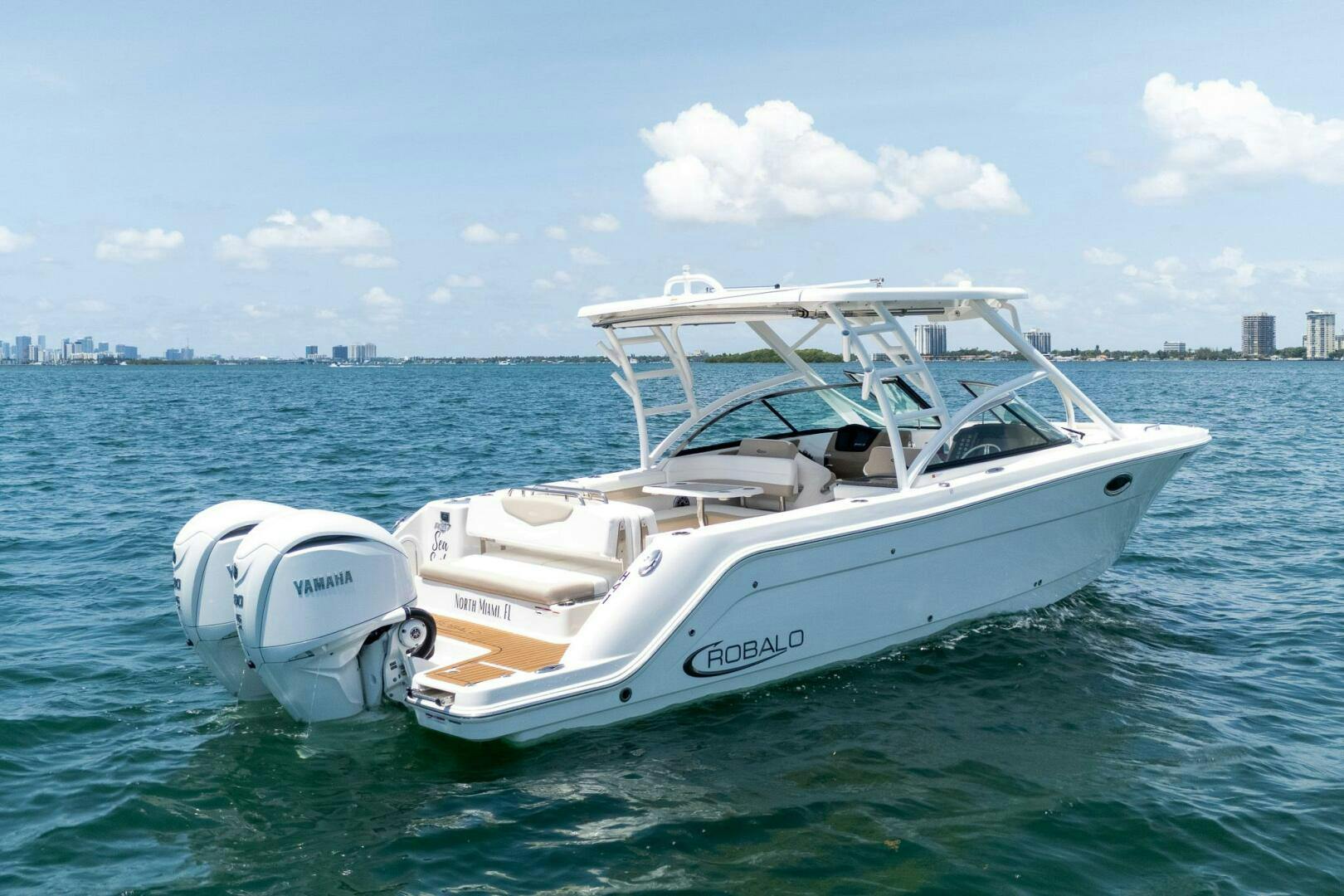 Robalo-R317 Dual Console 2024 -North Miami-Florida-United States-5398799