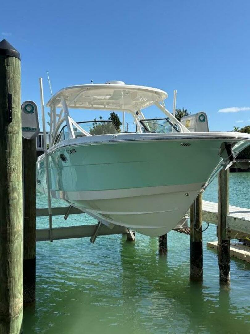 Robalo-R317 Dual Console 2023 -Miami Beach-Florida-United States-5398969