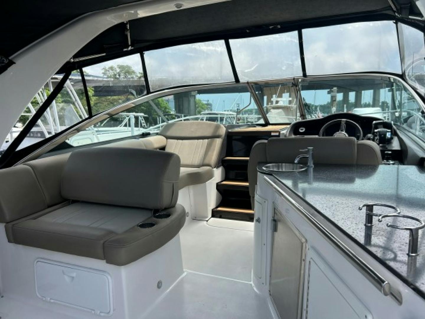 Regal-32 Express 2015-QTECH-1 Edgewater-United States-Used Power Monohull for sale-5399931
