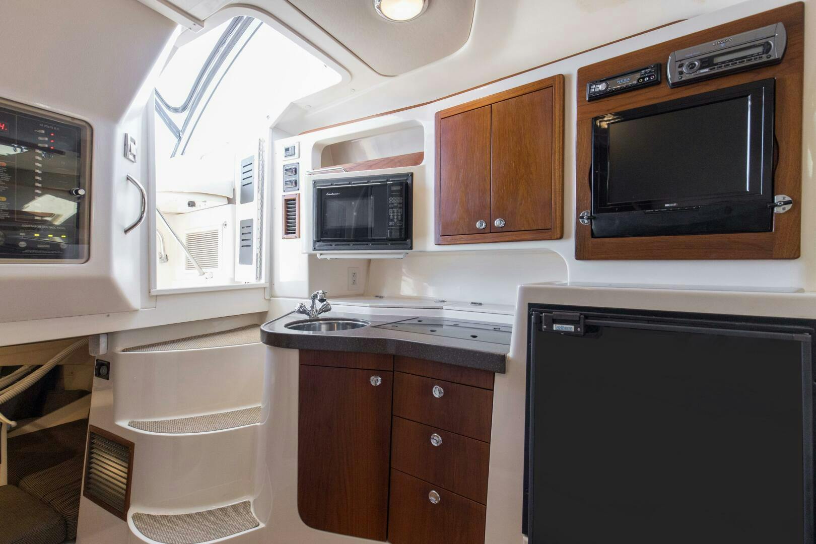 Grady-White-330 Express 2009 -Orange Beach-Alabama-United States-2009 33 Grady White 330 No Name Cabin (3)-5405863