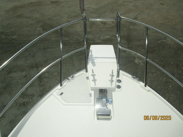 Cutwater-C28 2012-Perseverance Yorktown-Virginia-United States-28 Cutwater anchor windlass-5407975
