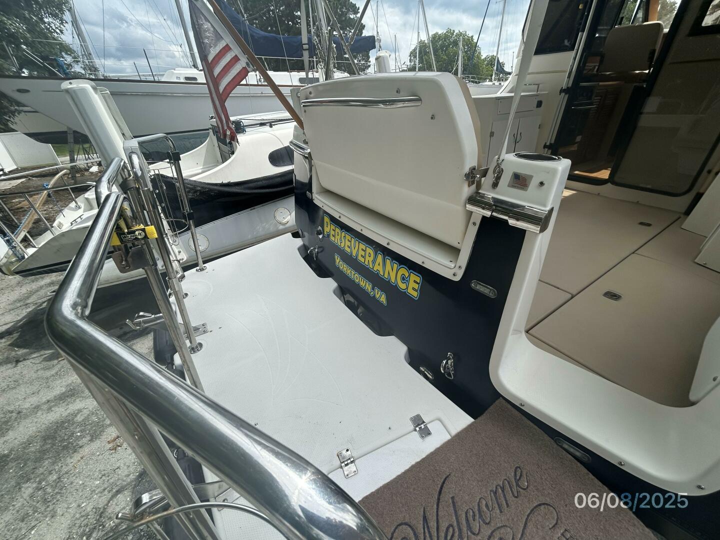 Cutwater-C28 2012-Perseverance Yorktown-Virginia-United States-28 Cutwater swimplatform-5408704 | Thumbnail
