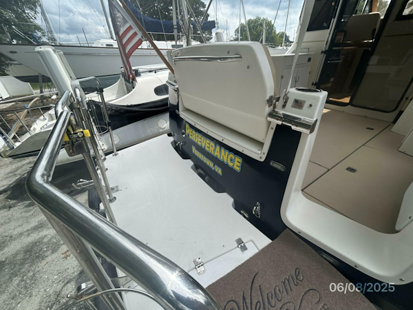 Cutwater-C28 2012-Perseverance Yorktown-Virginia-United States-28 Cutwater swimplatform-5408704