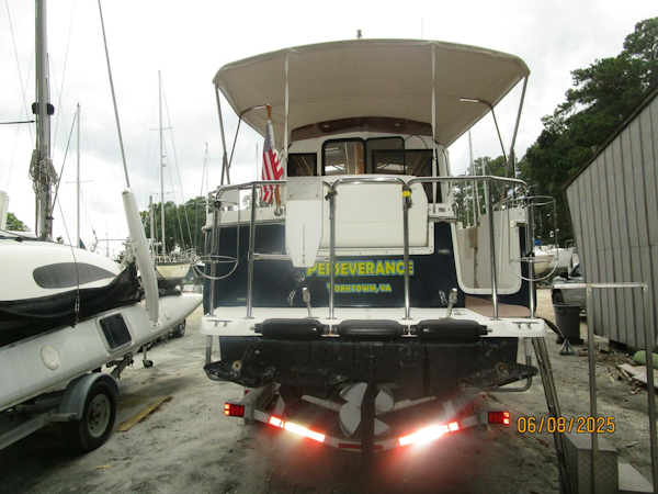 Cutwater-C28 2012-Perseverance Yorktown-Virginia-United States-28 Cutwater aft profile-5407974
