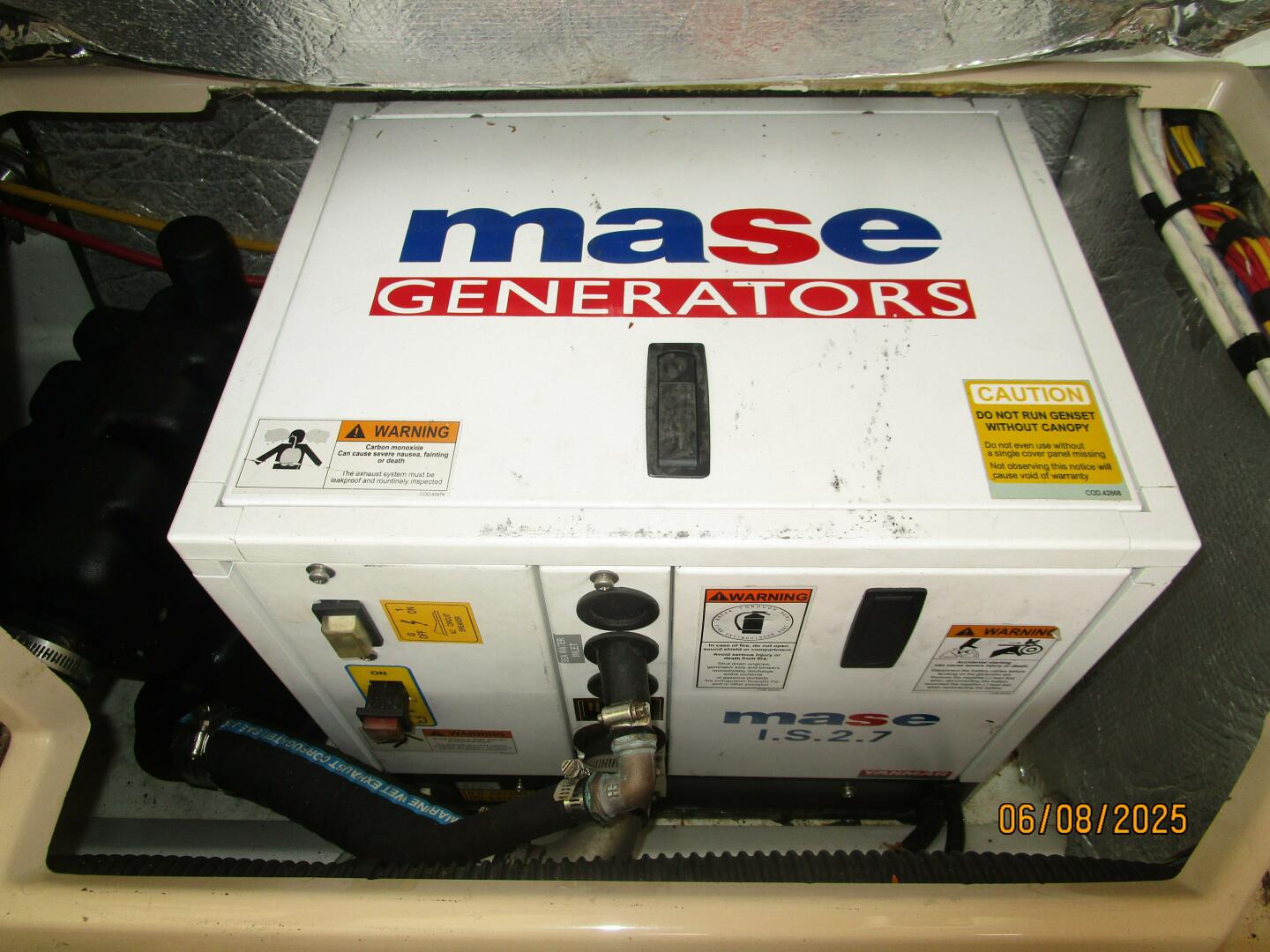Cutwater-C28 2012-Perseverance Yorktown-Virginia-United States-28 Cutwater generator soundbox-5407997 | Thumbnail