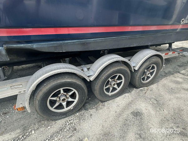 Cutwater-C28 2012-Perseverance Yorktown-Virginia-United States-28 Cutwater trailer left wheels-5408706