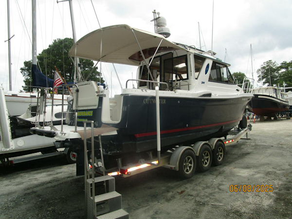 Cutwater-C28 2012-Perseverance Yorktown-Virginia-United States-28 Cutwater starboard aft profile-5408701