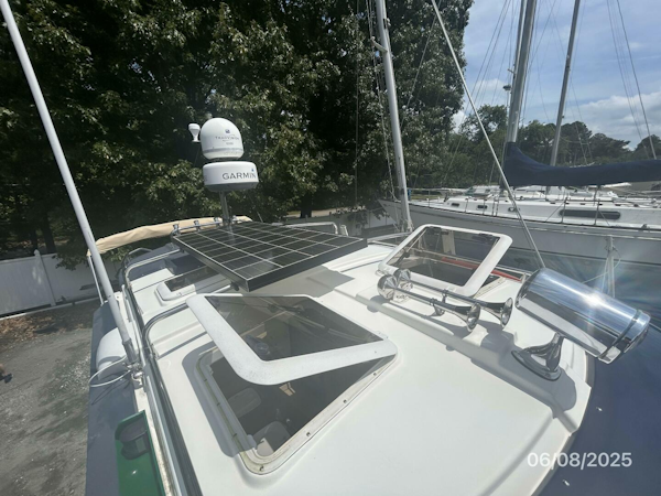 Cutwater-C28 2012-Perseverance Yorktown-Virginia-United States-28 Cutwater cabin top-5407978