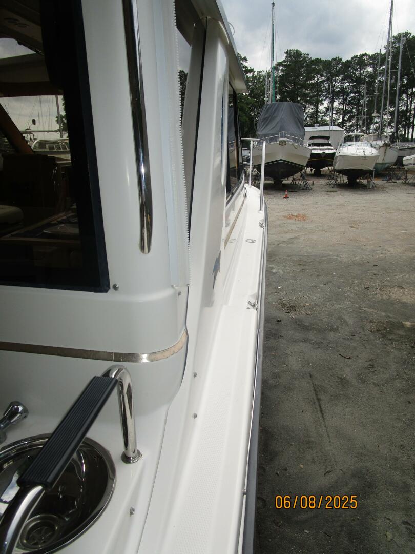 Cutwater-C28 2012-Perseverance Yorktown-Virginia-United States-28 Cutwater starboard side deck-5408703 | Thumbnail