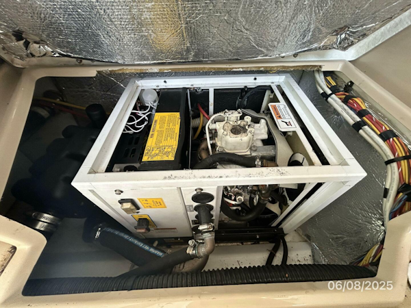 Cutwater-C28 2012-Perseverance Yorktown-Virginia-United States-28 Cutwater generator-5407996