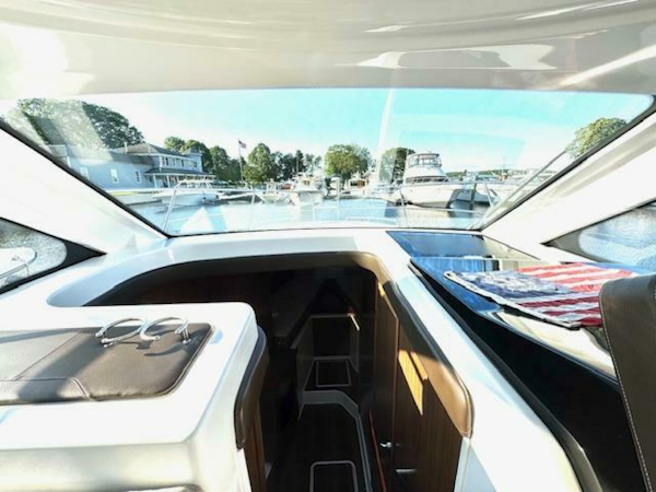Four Winns-Vista 355 Coupe OB 2020-Three Beaches Westbrook-Connecticut-United States-5408418