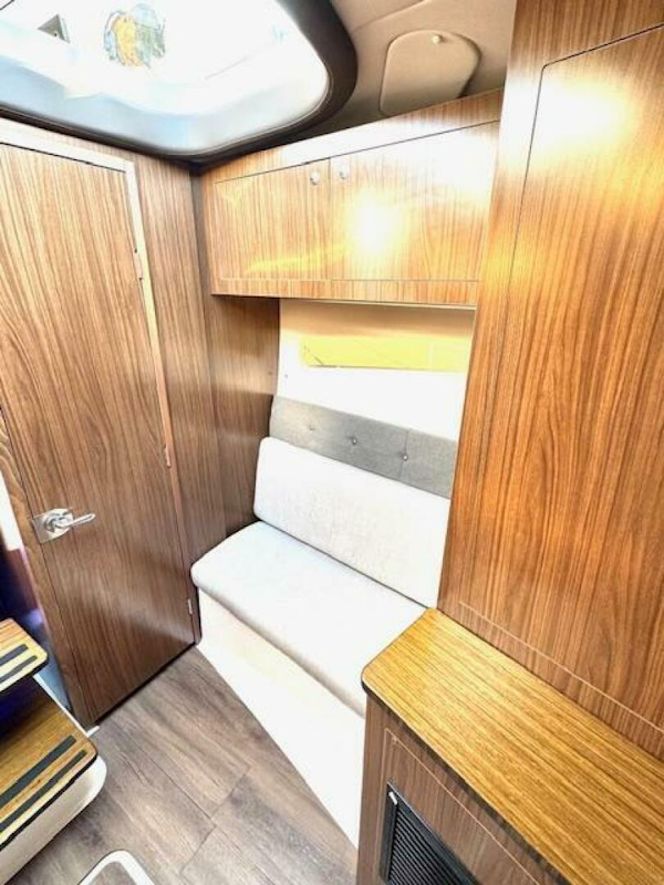 Four Winns-Vista 355 Coupe OB 2020-Three Beaches Westbrook-Connecticut-United States-5408431